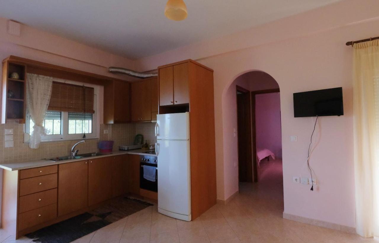 Mina Apartments Zacharo Bagian luar foto